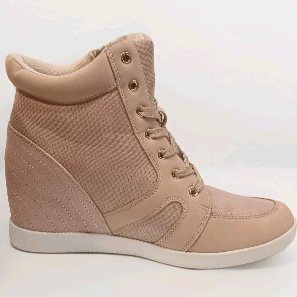 JustFab Hidden‎ Wedge Sneaker Booties Blush Pink Snake Print Side Zip Size 9